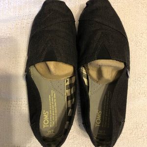 Toms size 7, black chambray.